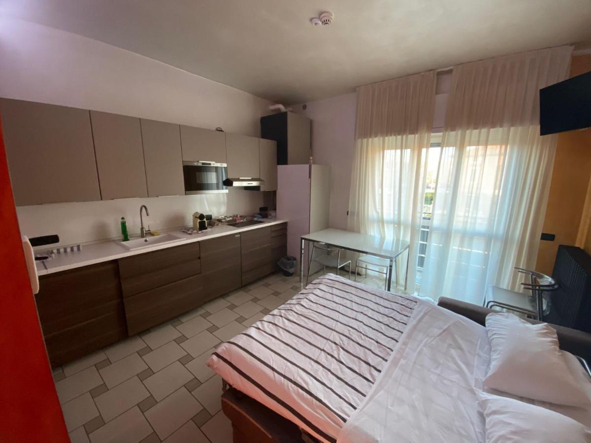 B2In Suite & Office Capriate San Gervasio Buitenkant foto